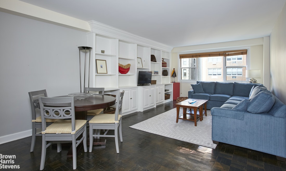 Photo 1 of 123 East 75th Street 8H, Upper East Side, NYC, $700,000, Web #: 21199168