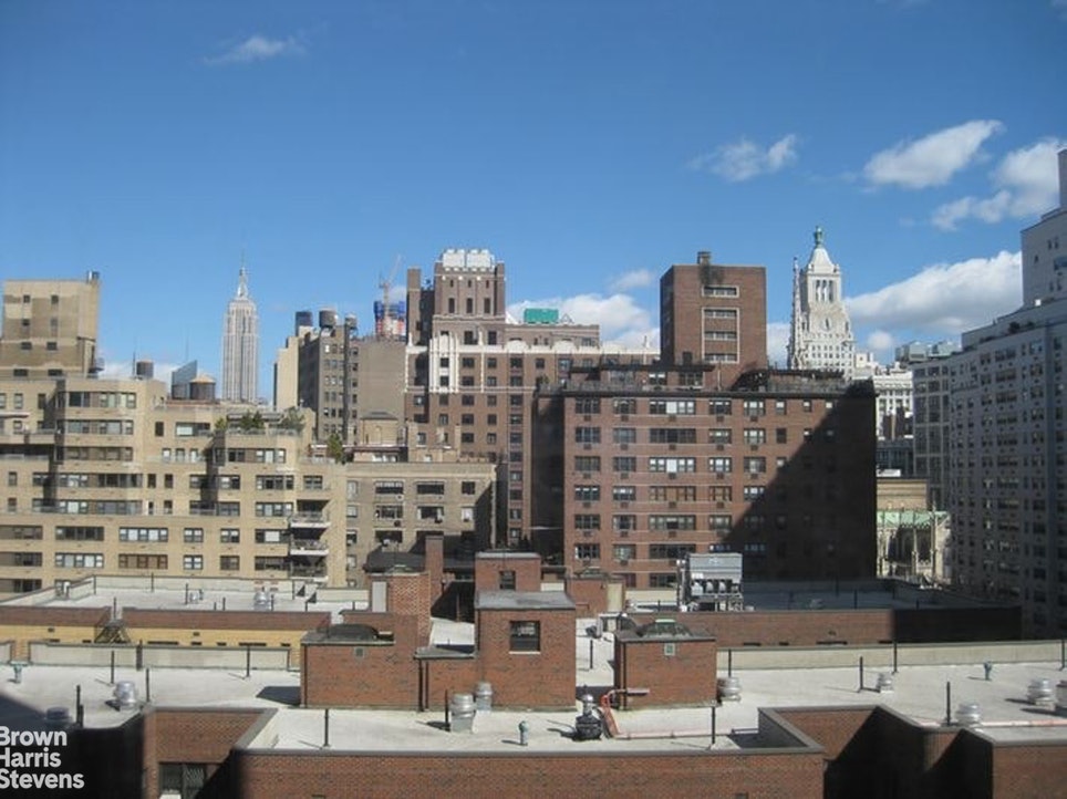 Photo 1 of 60 East 8th Street 9G, East Village, NYC, $2,800, Web #: 21208881