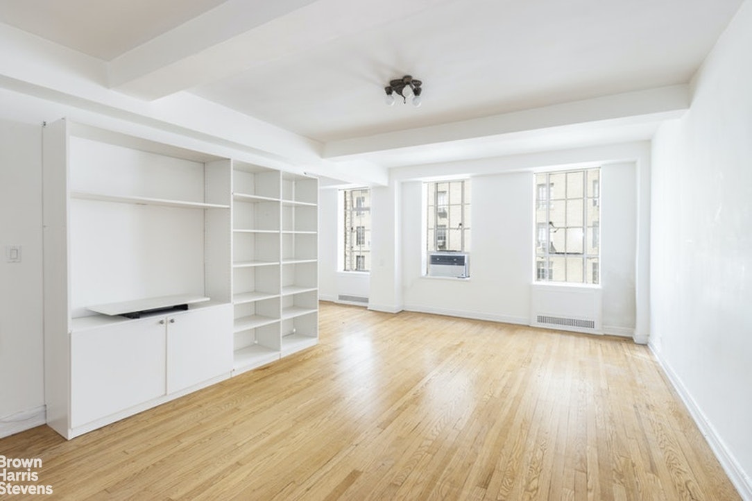 Photo 1 of 353 West 56th Street 6I, Midtown West, NYC, $1,150,000, Web #: 21217559
