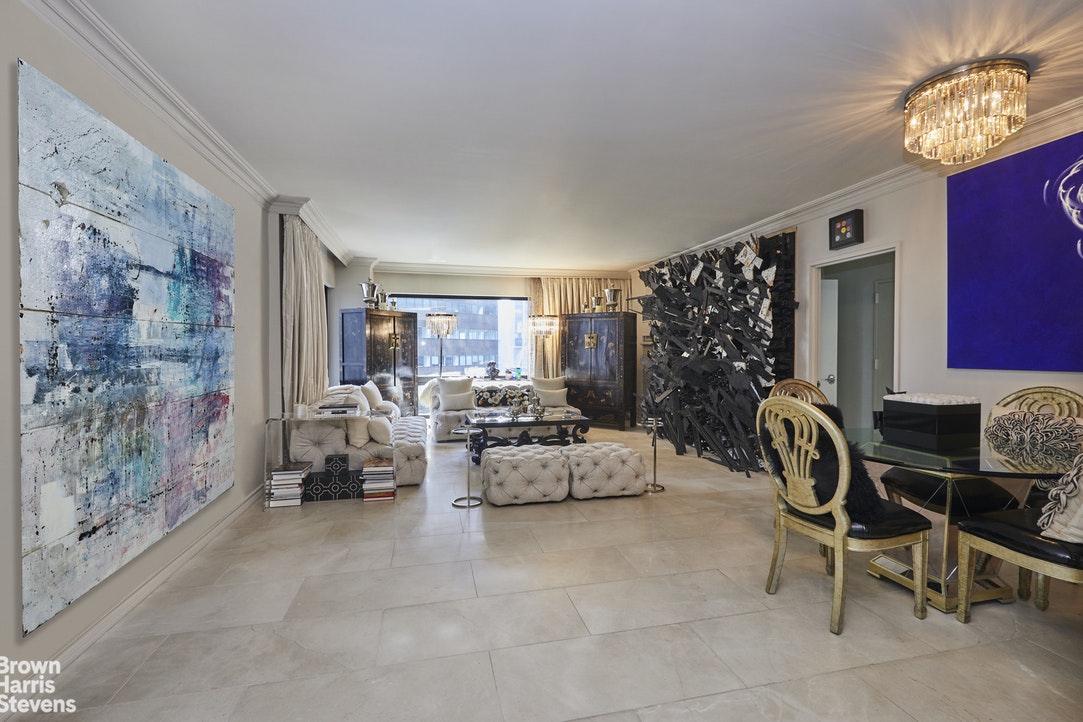 Photo 1 of 721 Fifth Avenue, Midtown East, NYC, $1,450,000, Web #: 21266234