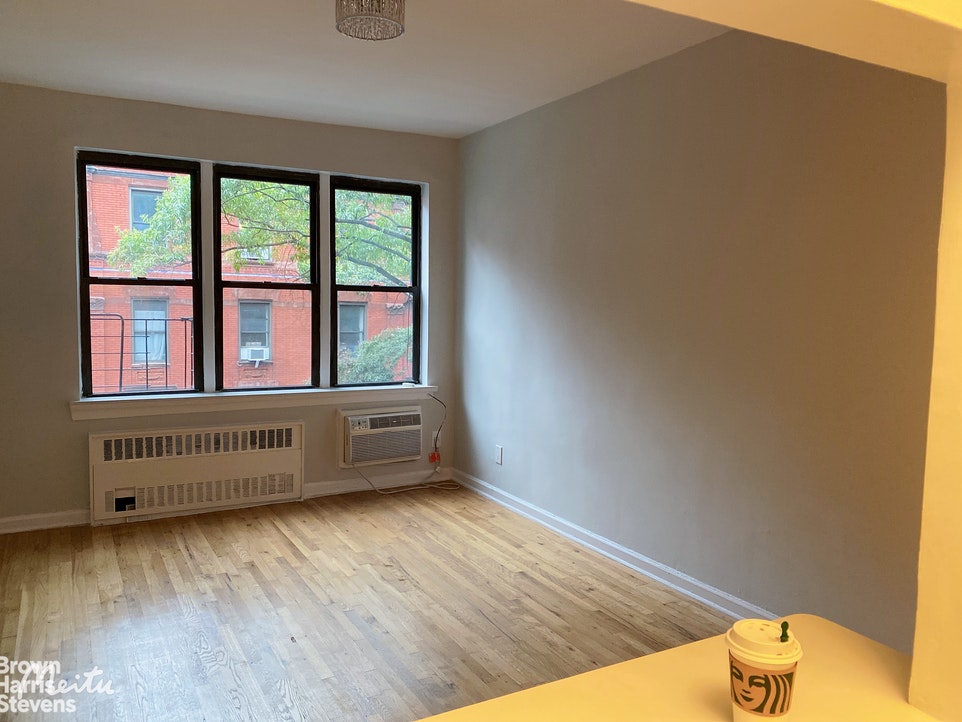 Photo 1 of 252 East 89th Street 4D, Upper East Side, NYC, $2,000, Web #: 21274716