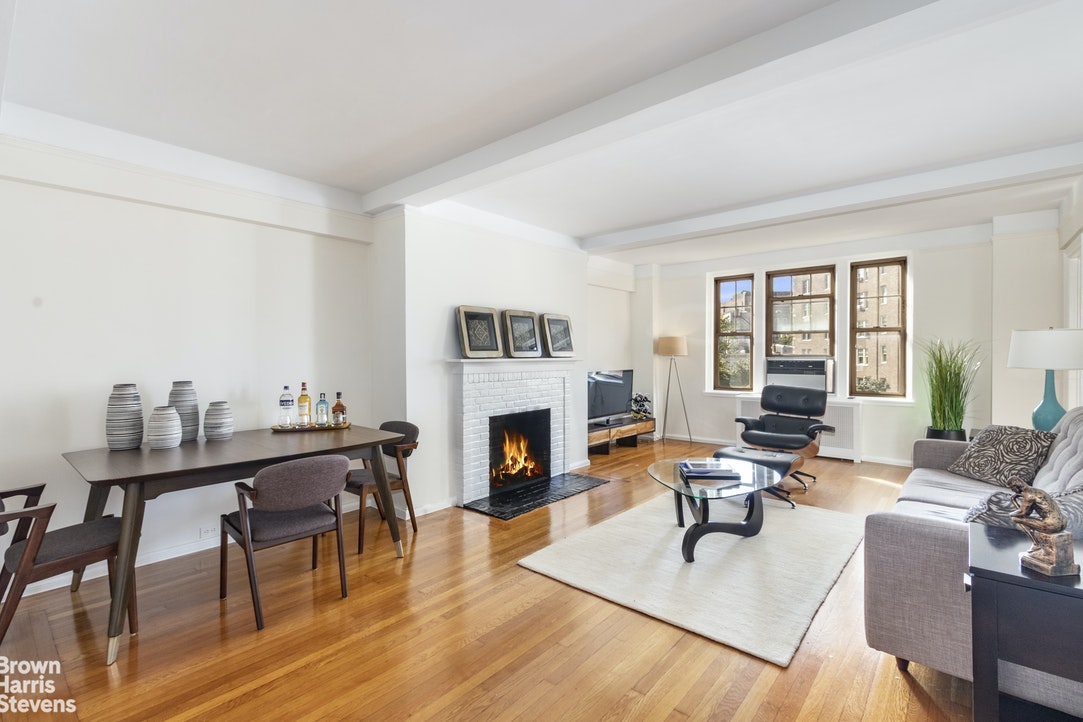 Photo 1 of 302 West 12th Street 4D, West Village, NYC, $1,850,000, Web #: 21279907