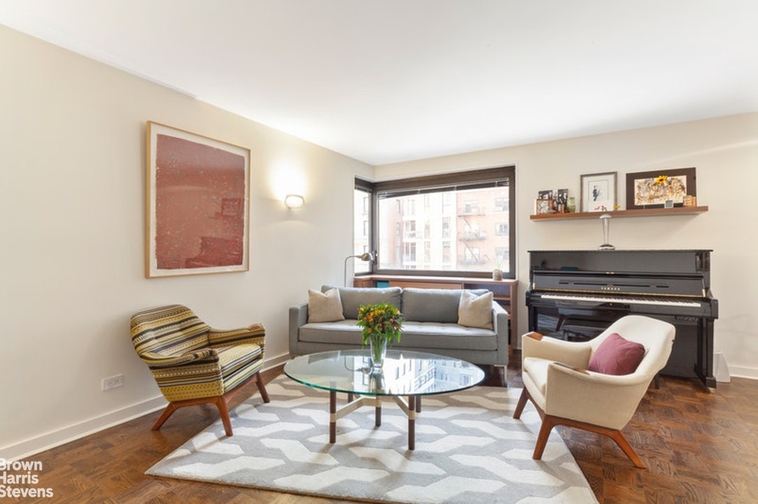 Photo 1 of 10 West 66th Street 4H, Upper West Side, NYC, $685,000, Web #: 21330931