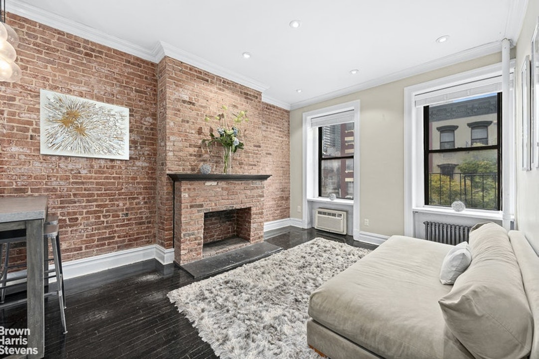 Photo 1 of 454 West 50th Street 3F, Midtown West, NYC, $485,000, Web #: 21345965