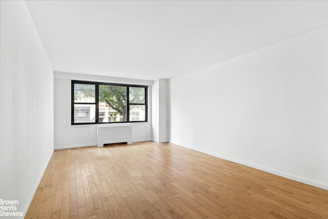 Photo 1 of 7 East 14th Street, East Village, NYC, $765,000, Web #: 21402656