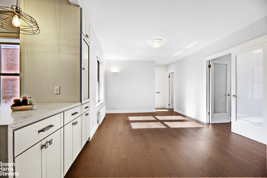 Photo 1 of 166 East 92nd Street 6A, Upper East Side, NYC, $985,000, Web #: 21403420