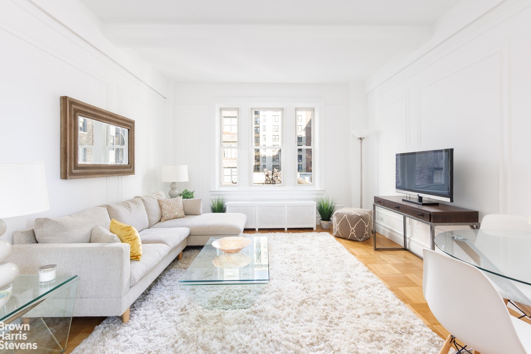 Photo 1 of 59 West 71st Street 7C, Upper West Side, NYC, $1,615,000, Web #: 21437997