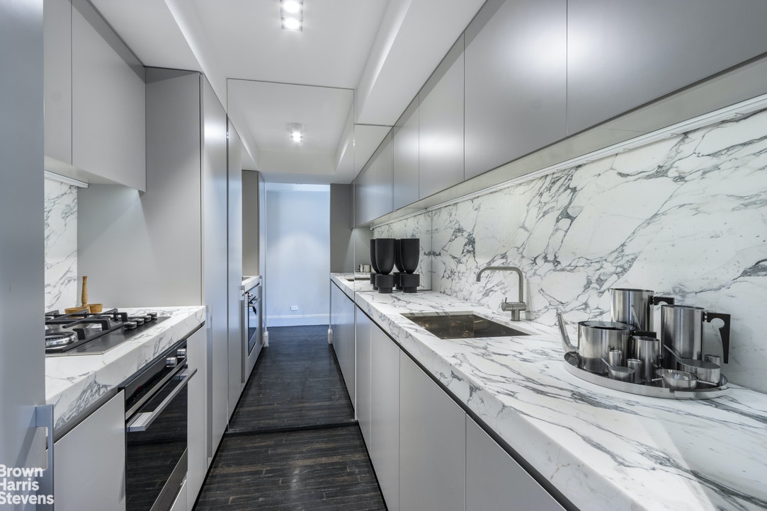 200 East 16th Street, #6A