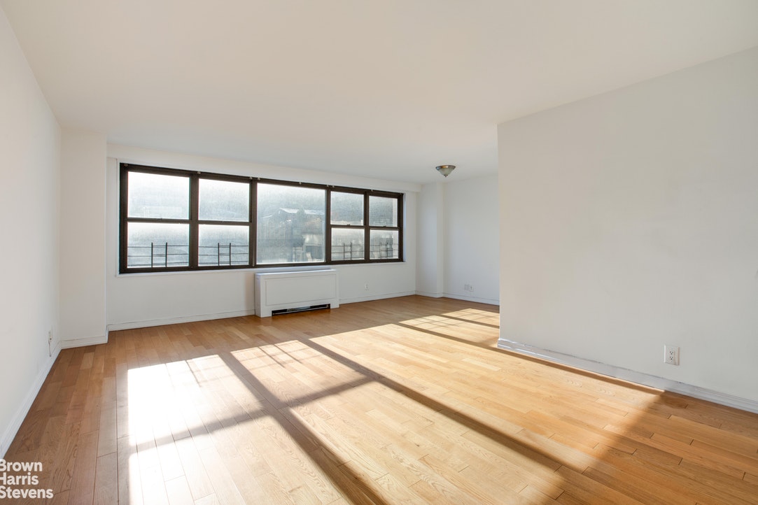 Photo 1 of 7 East 14th Street 905, East Village, NYC, $1,656,000, Web #: 21538819