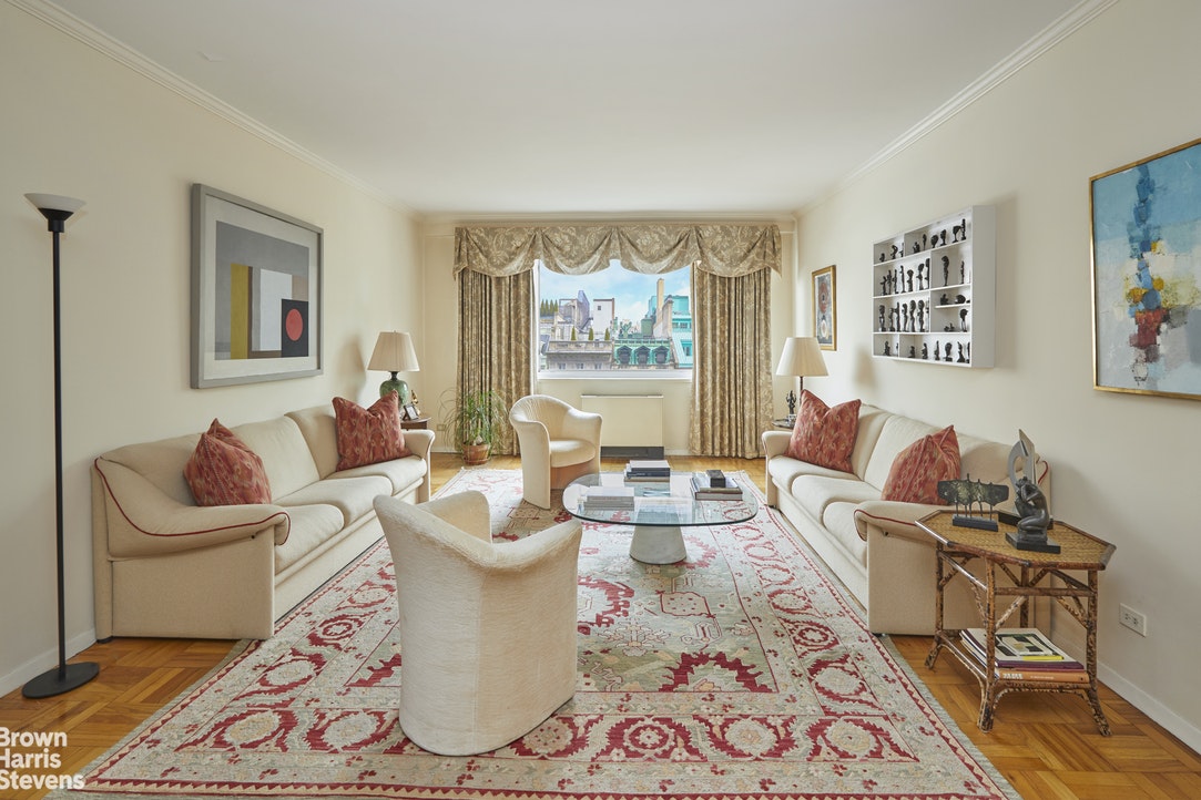 Photo 1 of 10 East 70th Street 7D, Upper East Side, NYC, $1,800,000, Web #: 21568620
