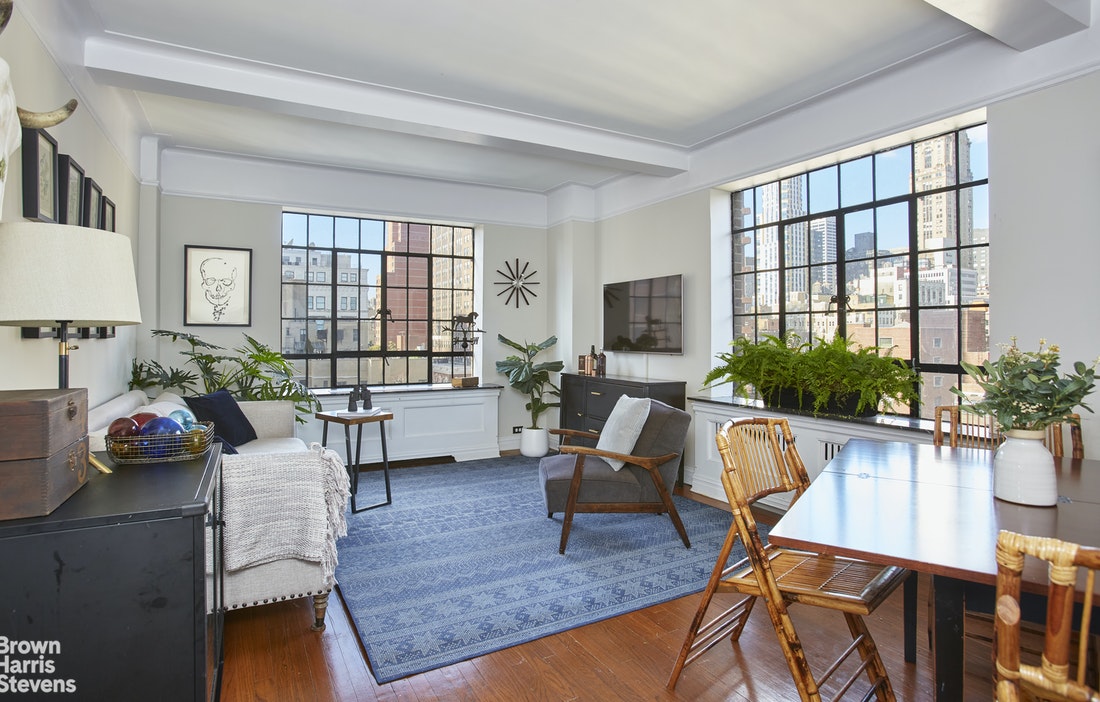 Photo 1 of 10 Park Avenue 18K, Murray Hill/Kips Bay, NYC, $1,475,000, Web #: 21569023