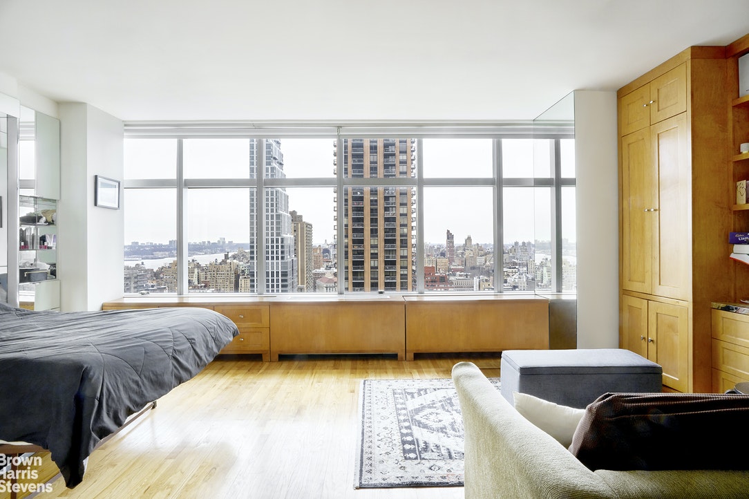Photo 1 of 160 West 66th Street 34C, Upper West Side, NYC, $995,000, Web #: 21658682