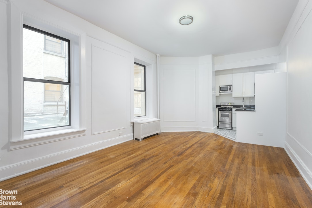 Photo 1 of 60 West 76th Street 2I, Upper West Side, NYC, $3,500, Web #: 21709440