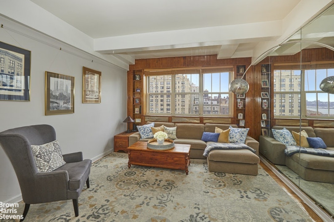 Photo 1 of 320 West 76th Street 10C, Upper West Side, NYC, $3,995, Web #: 21785985
