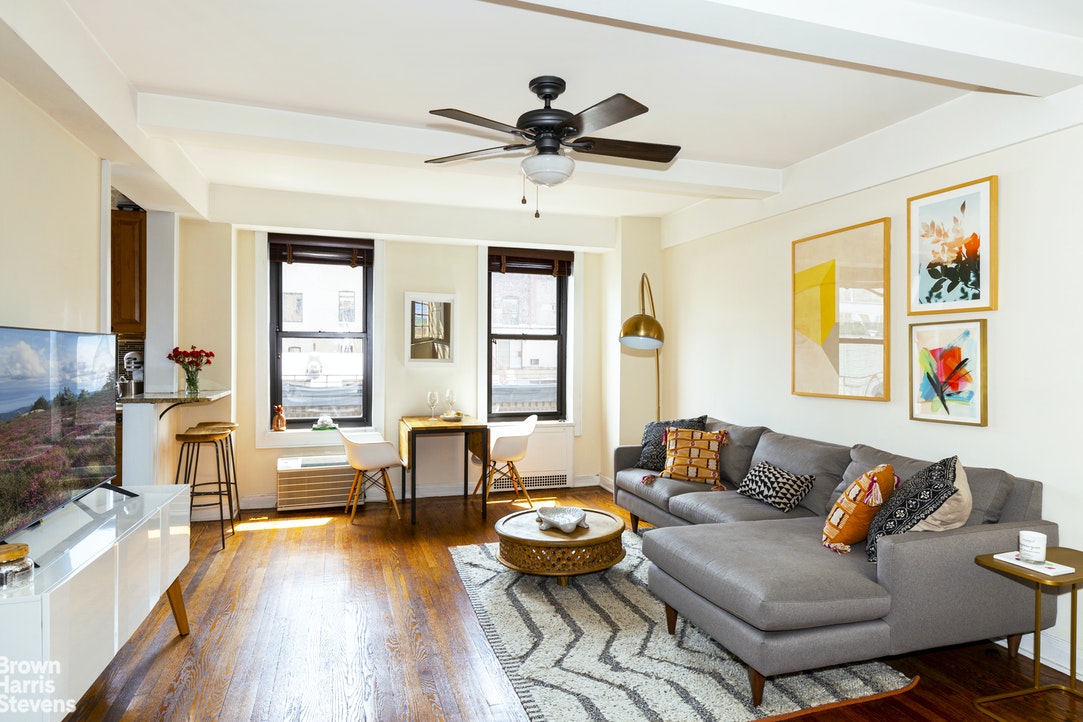 Photo 1 of 161 West 16th Street 9D, Greenwich Village/Chelsea, NYC, $720,000, Web #: 21829650