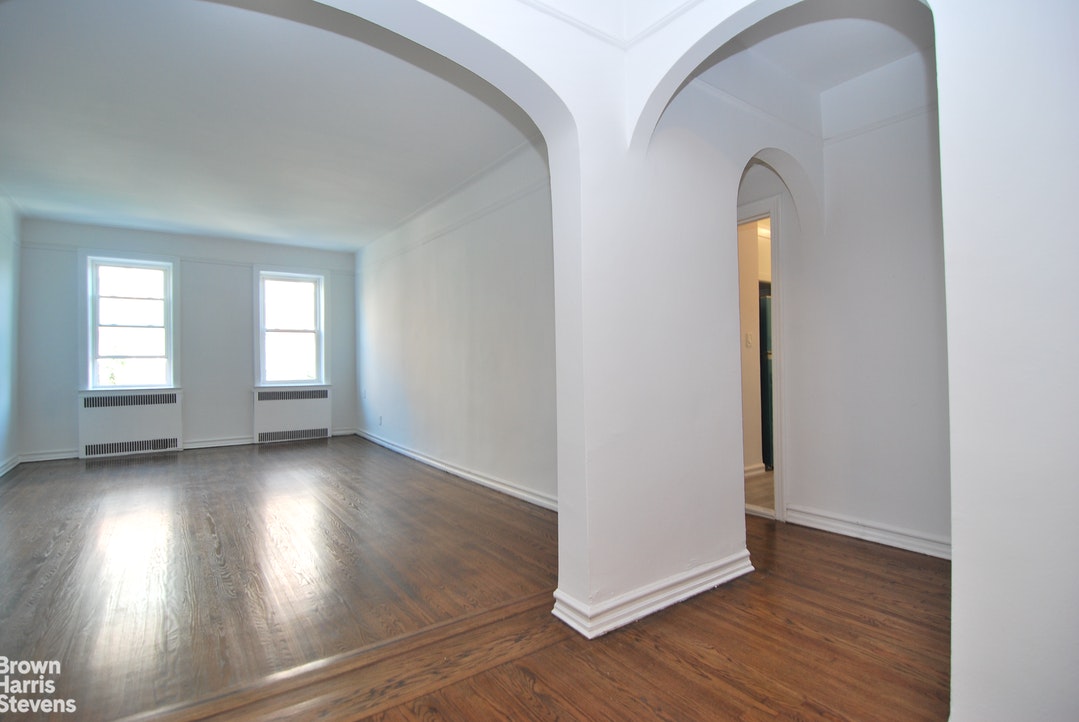Photo 1 of 85-10 34th Ave 324, Queens, New York, $480,000, Web #: 21939425