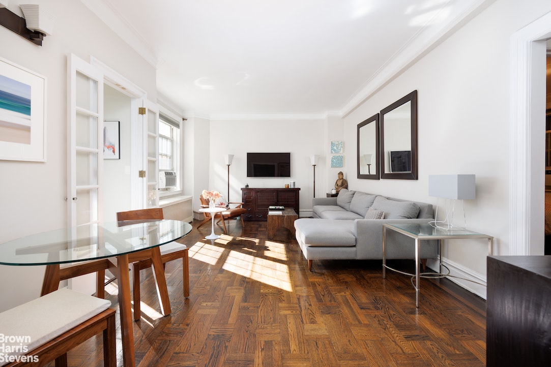 Photo 1 of 41 Fifth Avenue 1F, East Village, NYC, $1,025,000, Web #: 22097952