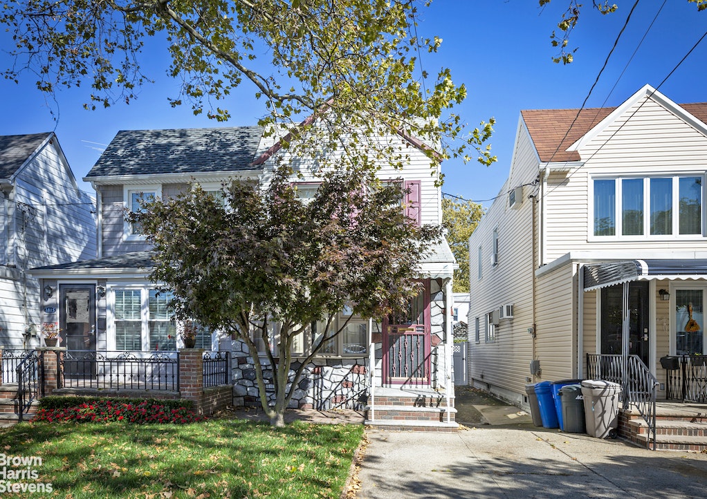 1817 East 36th Street, Marine Park, New York 599,000, ID 22098042