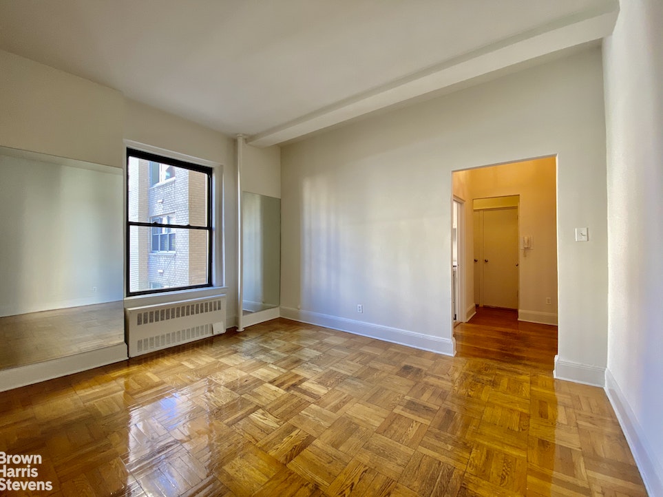 Photo 1 of 1100 Madison Avenue 9H, Upper East Side, NYC, $2,800, Web #: 22113681