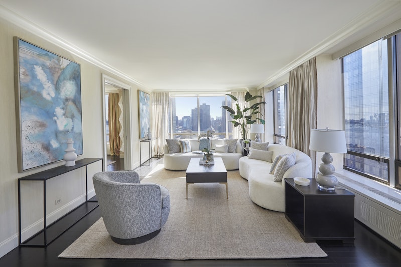 860 United Nations Plaza 23E, Midtown East, Midtown East, NYC - 4 Bedrooms  5.5 Bathrooms  7 Rooms - 