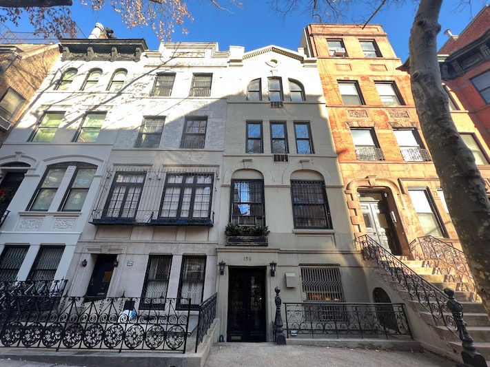 Property for Sale at 139 East 95th Street, Upper East Side, Upper East Side, NYC - Bedrooms: 5 
Bathrooms: 4.5 
Rooms: 12  - $3,999,999