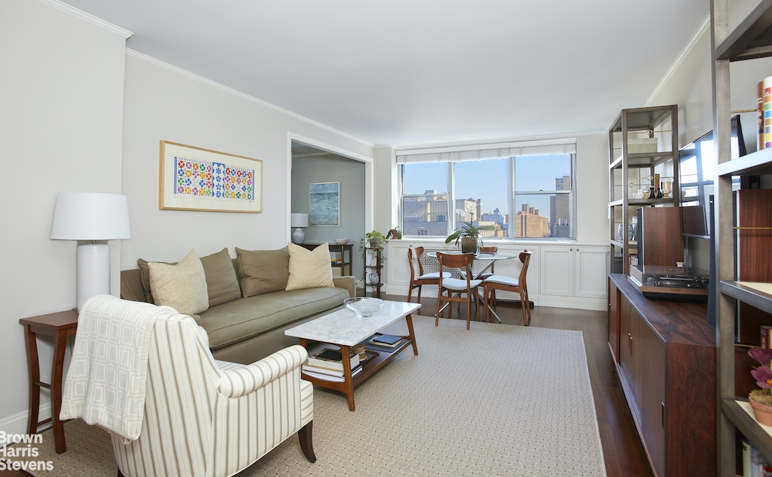 Photo 1 of 32 Gramercy Park South 12M, East Village, NYC, $1,175,000, Web #: 22287932