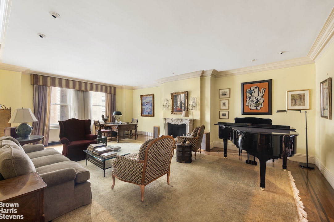 Photo 1 of 910 Park Avenue 6S, Upper East Side, NYC, $2,600,000, Web #: 22297494