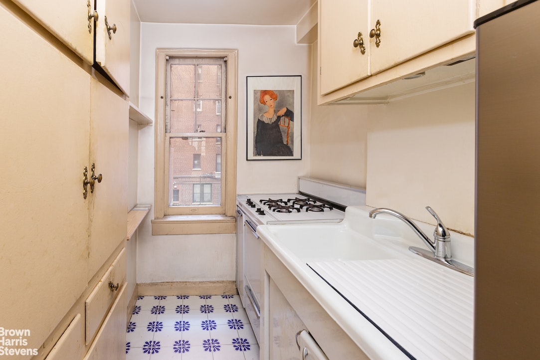 Photo 8 of 110 East 87th Street 2A, Upper East Side, NYC, 799,000, 