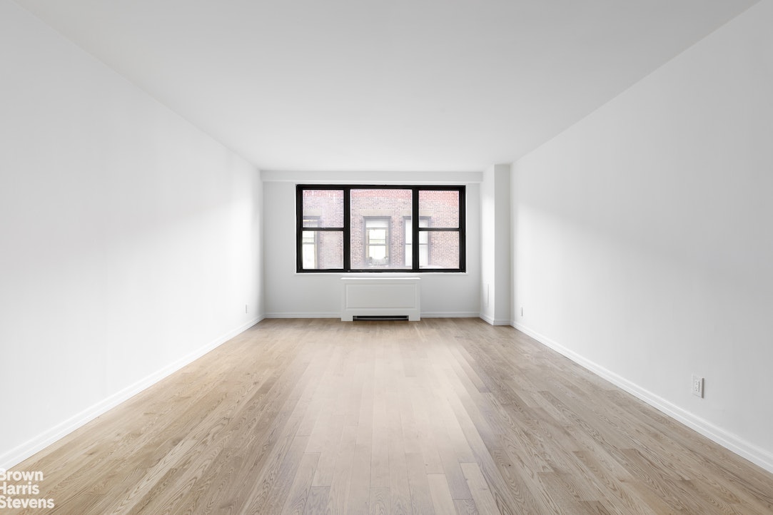 Photo 1 of 7 East 14th Street 1520, East Village, NYC, $915,000, Web #: 22355724