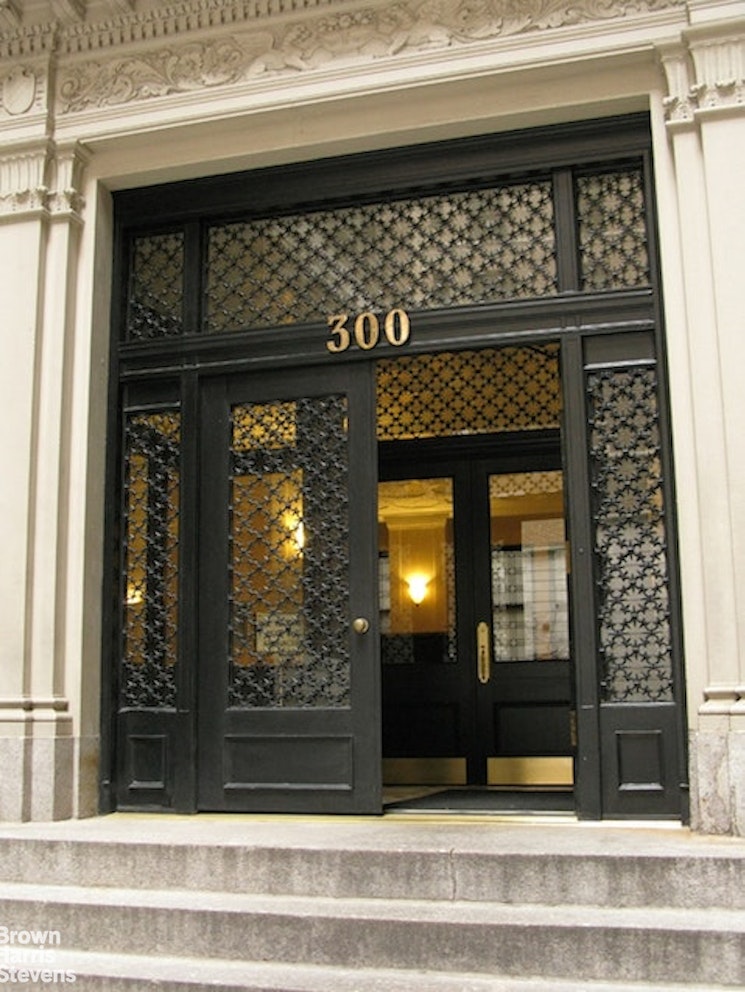 300 Riverside Drive, #2H