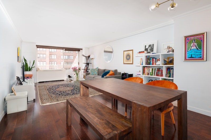 132 East 35th Street 6J, Murray Hill Kips Bay, Downtown, NYC - 1 Bedrooms  
1.5 Bathrooms  
3.5 Rooms - 