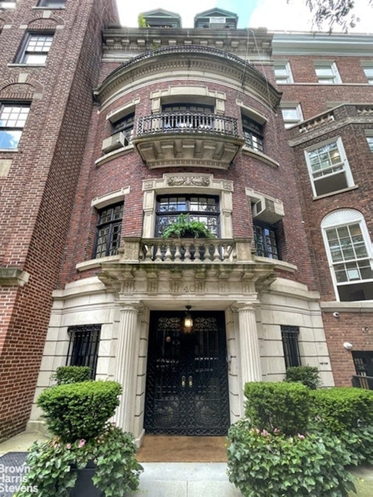 40 East 74th Street 2F Upper East Side New York NY 10021