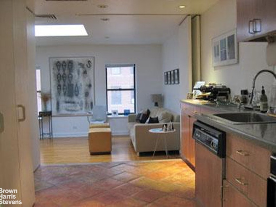 Photo 1 of 213 West 70th Street 4, Upper West Side, NYC, $3,400, Web #: 22452764