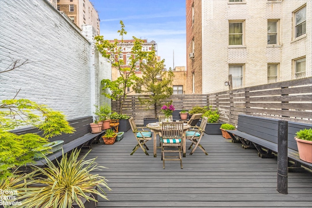 Photo 1 of 319 West 89th Street Ph, Upper West Side, NYC, $1,336,150, Web #: 22473347