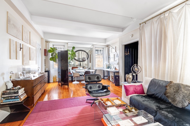 108 East 66th Street 9A, Upper East Side, Upper East Side, NYC - 2 Bedrooms  
1 Bathrooms  
5 Rooms - 