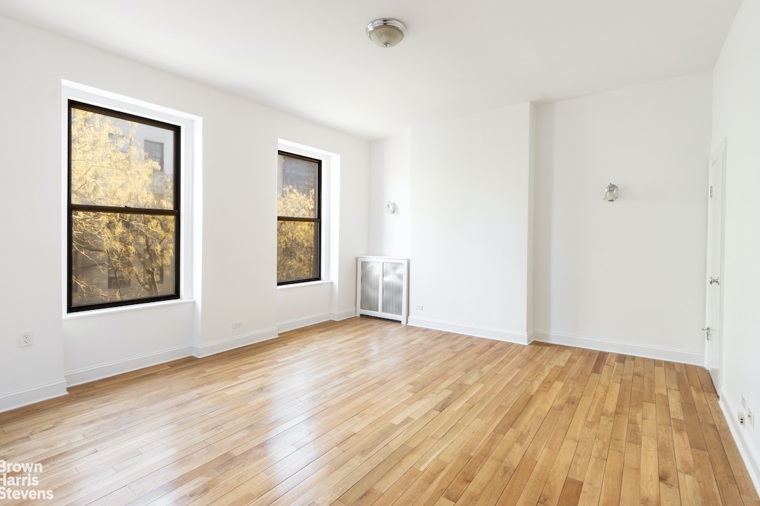 Photo 1 of 60 West 76th Street 3G, Upper West Side, NYC, $3,100, Web #: 22520785