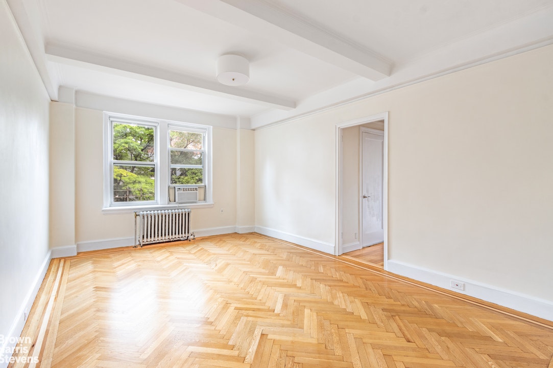 Photo 1 of 134 West 93rd Street 3A, Upper West Side, NYC, $4,100, Web #: 22546716