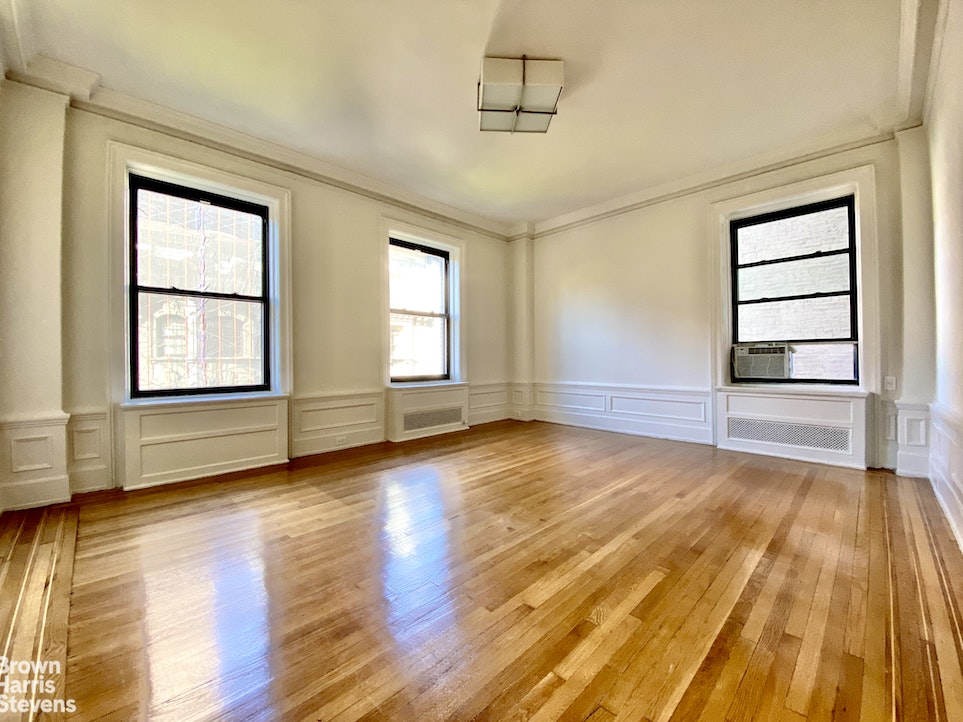 Photo 1 of 1100 Madison Avenue 4L, Upper East Side, NYC, $4,400, Web #: 22603161