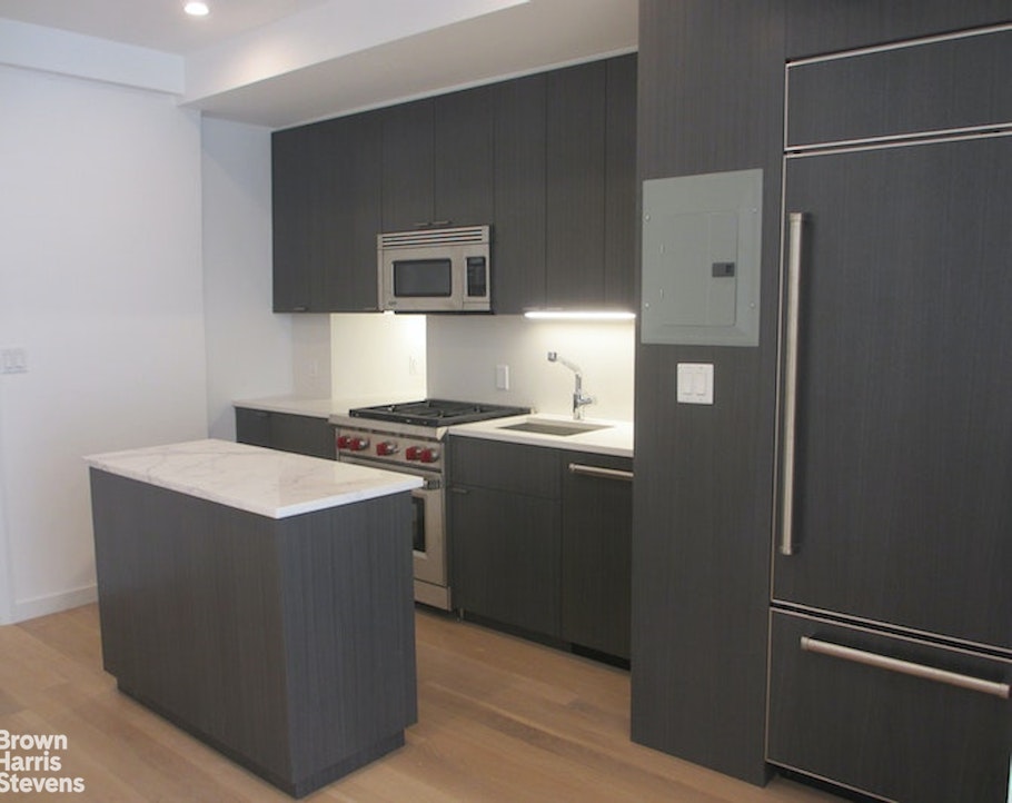 Photo 1 of 25 Central Park West 19U, Upper West Side, NYC, $5,750, Web #: 22632200