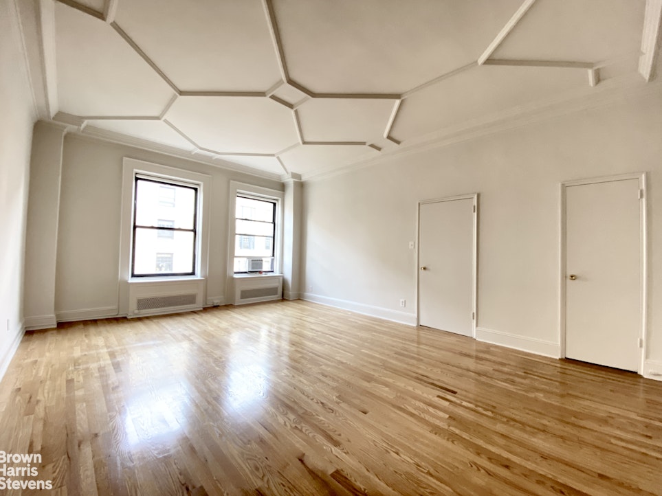 Photo 1 of 1100 Madison Avenue 9D, Upper East Side, NYC, $3,300, Web #: 22656177