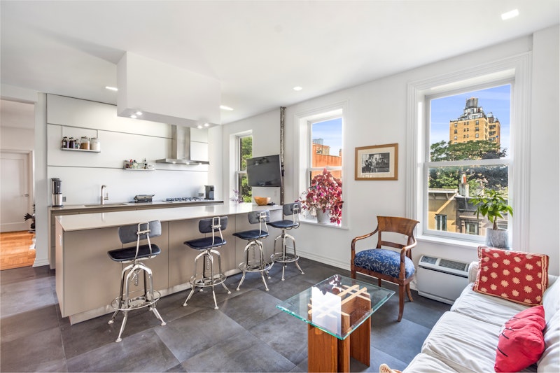 Property for Sale at 170 East 94th Street 5Ab, Upper East Side, Upper East Side, NYC - Bedrooms: 3 
Bathrooms: 2 
Rooms: 7  - $1,495,000