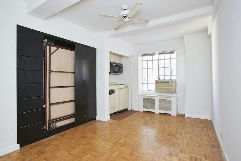 5 Tudor City Place 1610, Murray Hill Kips Bay, Downtown, NYC - 1 Bathrooms  
2 Rooms - 
