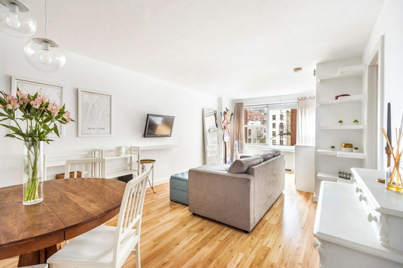 Property for Sale at 200 East 27th Street 3X, Gramercy Park, Downtown, NYC - Bedrooms: 1 
Bathrooms: 1 
Rooms: 3  - $560,000