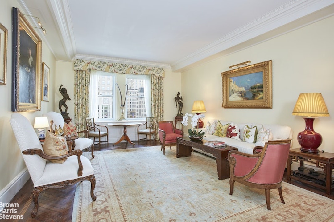 Photo 1 of 781 Fifth Avenue 407, Upper East Side, NYC, $799,000, Web #: 22738992