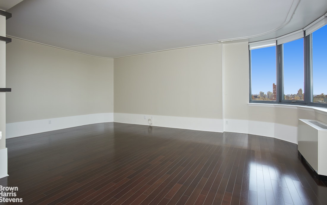 Photo 1 of 2000 Broadway 26A, Upper West Side, NYC, $5,350, Web #: 22742981
