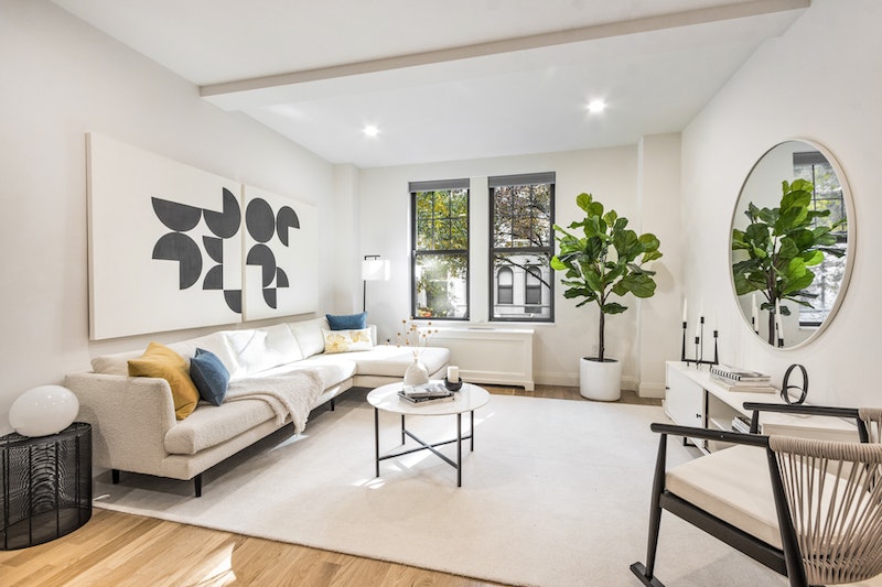 Property for Sale at 24 West 69th Street 2A, Upper West Side, Upper West Side, NYC - Bedrooms: 3 
Bathrooms: 3 
Rooms: 6  - $2,500,000