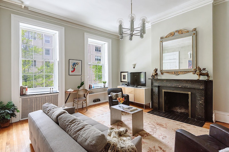 13 East 9th Street 3F, East Village, Downtown, NYC - 1 Bedrooms  
1 Bathrooms  
3 Rooms - 