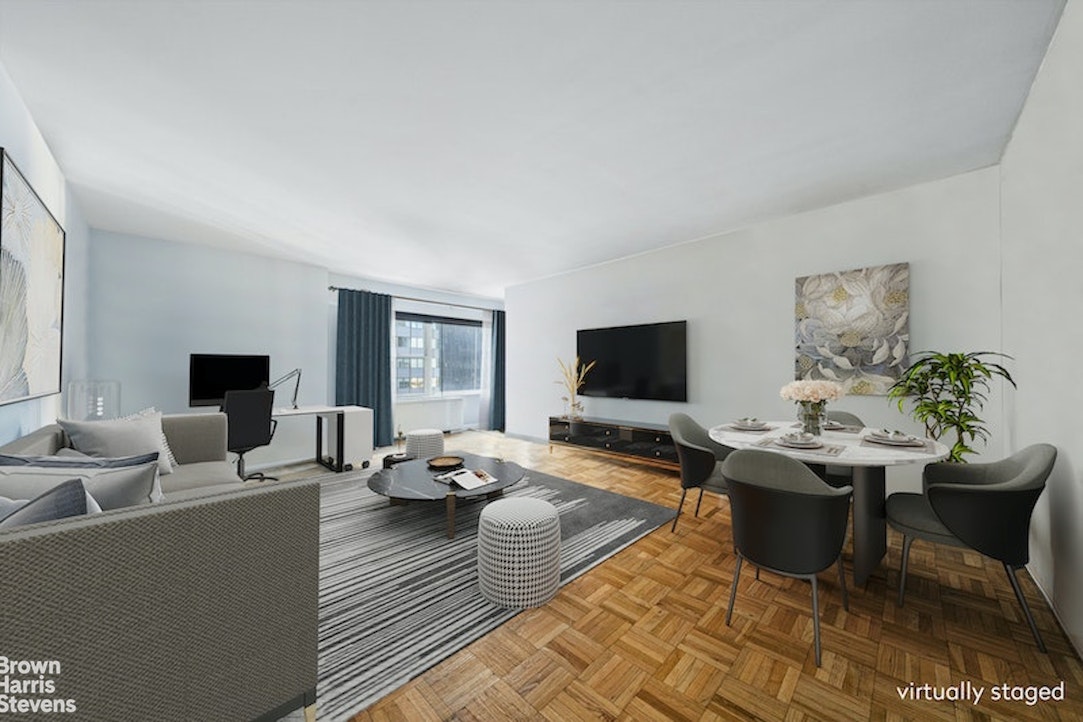 Photo 1 of 118 East 60th Street 32A, Upper East Side, NYC, $549,000, Web #: 22785944