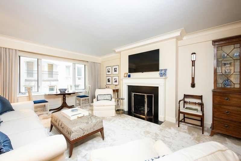 Property for Sale at 3 East 71st Street 9E, Upper East Side, Upper East Side, NYC - Bedrooms: 2 
Bathrooms: 2 
Rooms: 4.5 - $1,400,000
