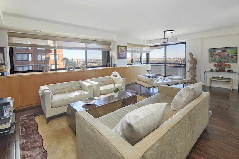 Property for Sale at 1725 York Avenue 26C, Upper East Side, Upper East Side, NYC - Bedrooms: 1 
Bathrooms: 1.5 
Rooms: 3.5 - $1,095,000